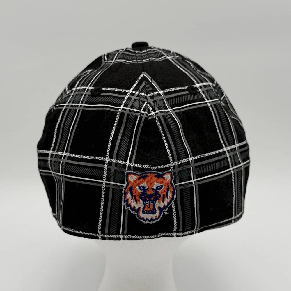 Sam Houston State Bearcats Cap Plaid Embroidered Size Med/Large EUC